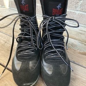 Size 6 Women’s Boxing Boots